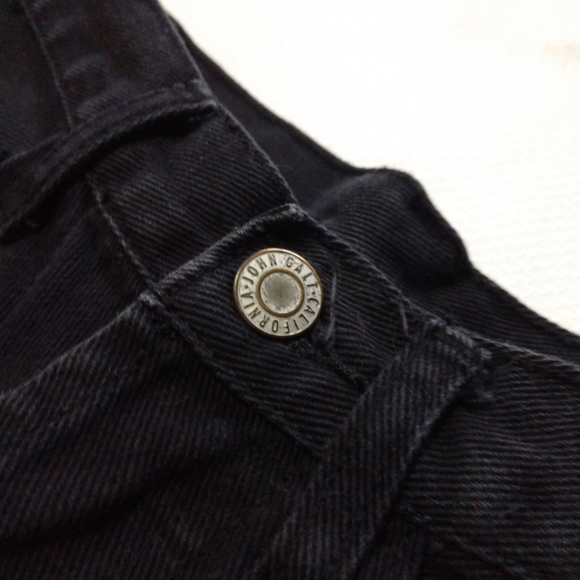 Women's XS 24" John Galt cut off high waisted black denim shorts, LIKE NEW! - Picture 4 of 7